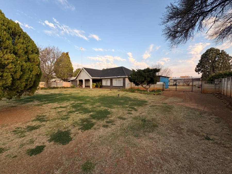 4 Bedroom Property for Sale in Meiringspark North West